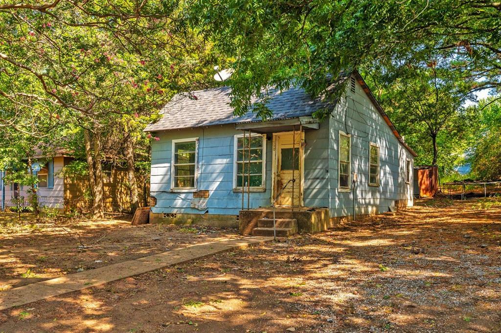 Property Photo:  125 E Prospect Street  TX 75020 