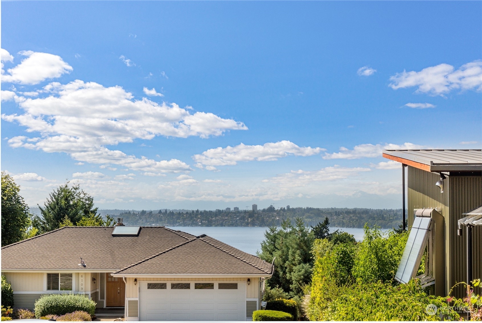 Property Photo:  6109 108th Avenue NE  WA 98033 