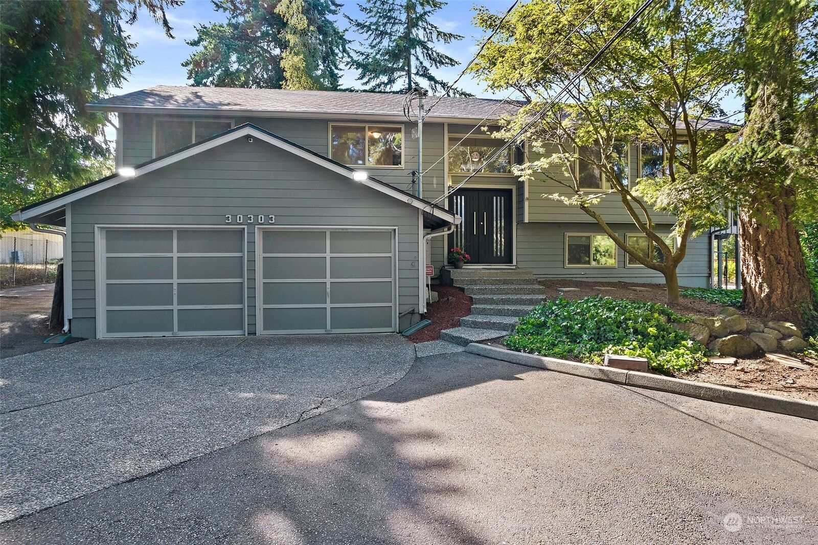 Property Photo: 30303 1st Avenue S WA 98003