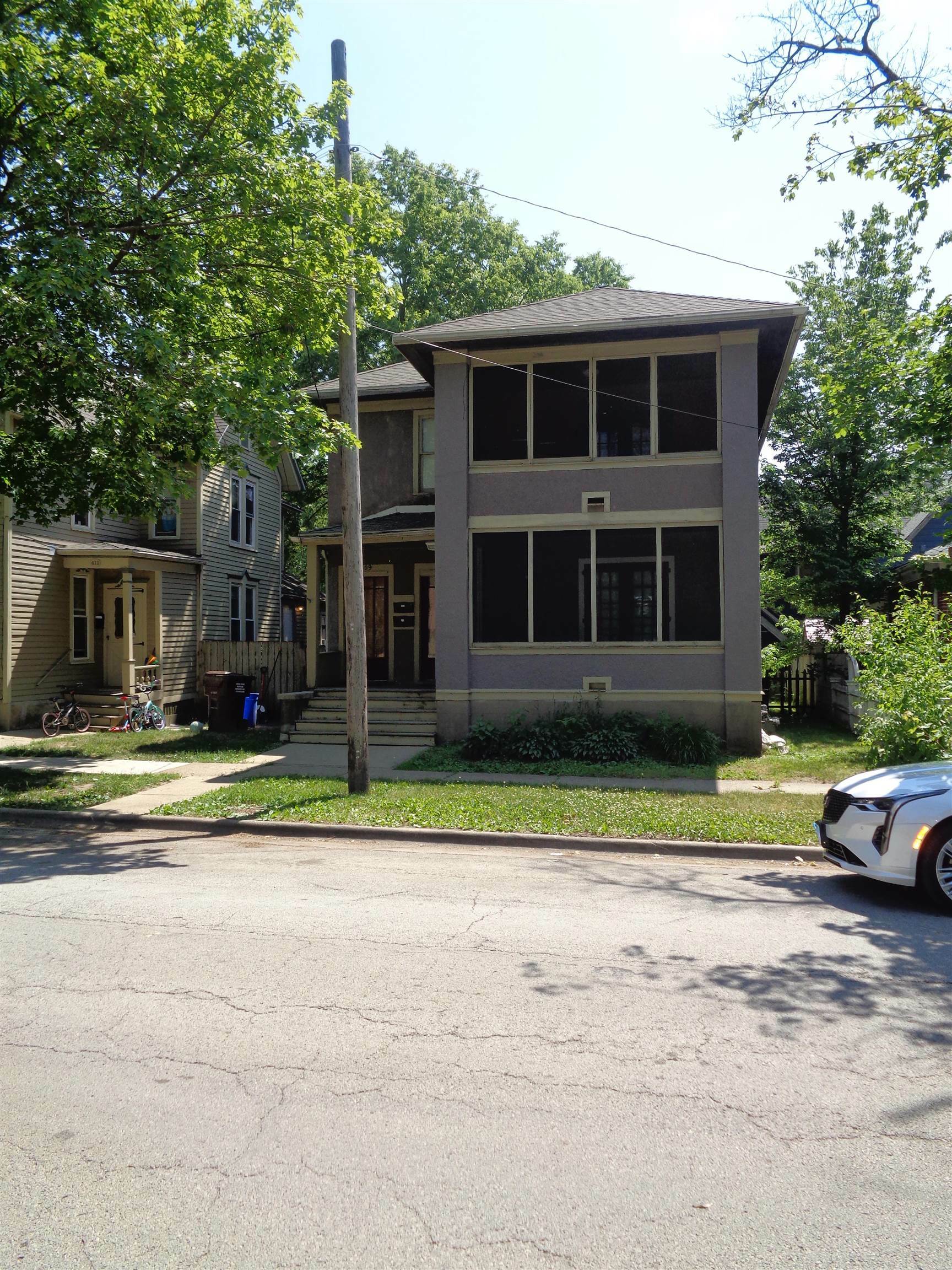 Property Photo:  407-409 Grove Street  IL 61104 