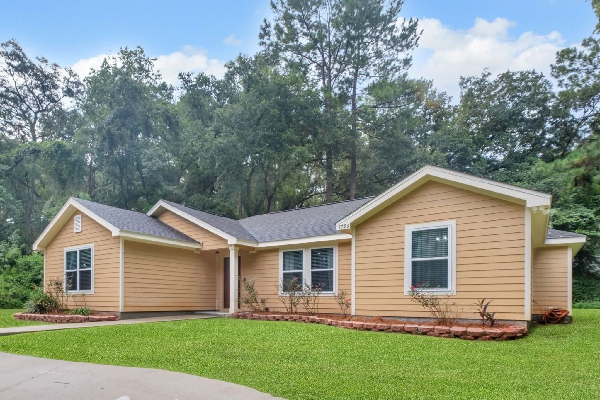 Property Photo:  7793 Mahan Drive  FL 32309 