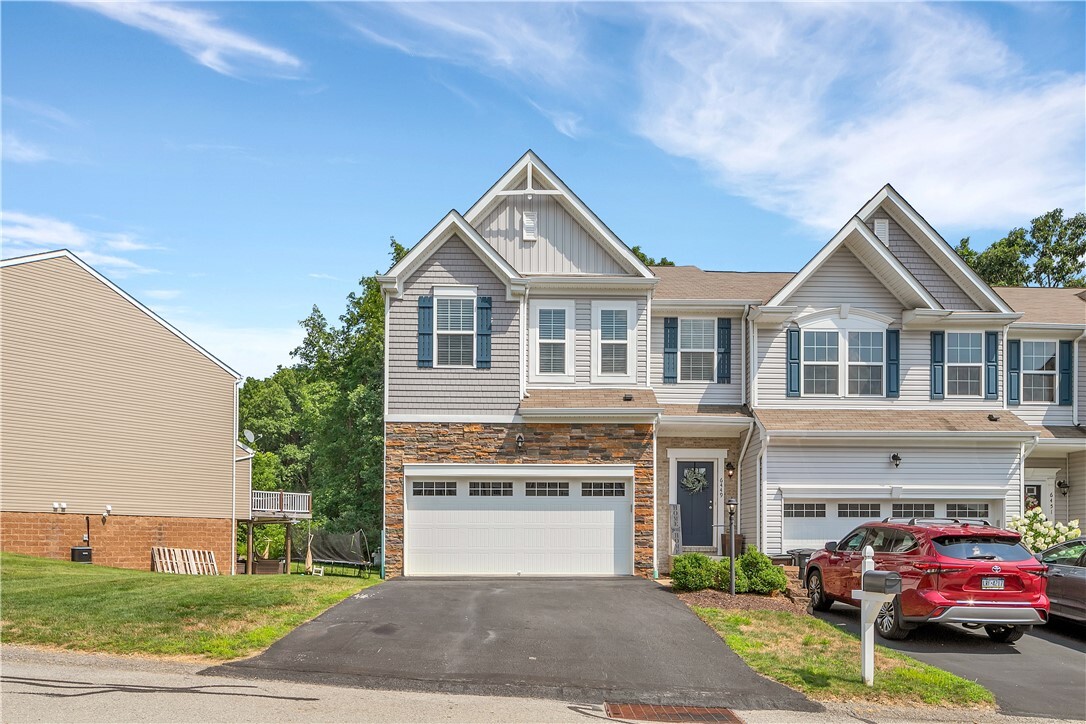 Property Photo: 6449 Lindsey Ln PA 15632