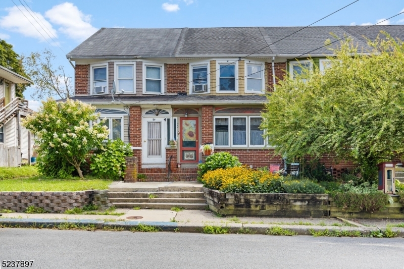 Property Photo:  92 Youmans Ave  NJ 07882 