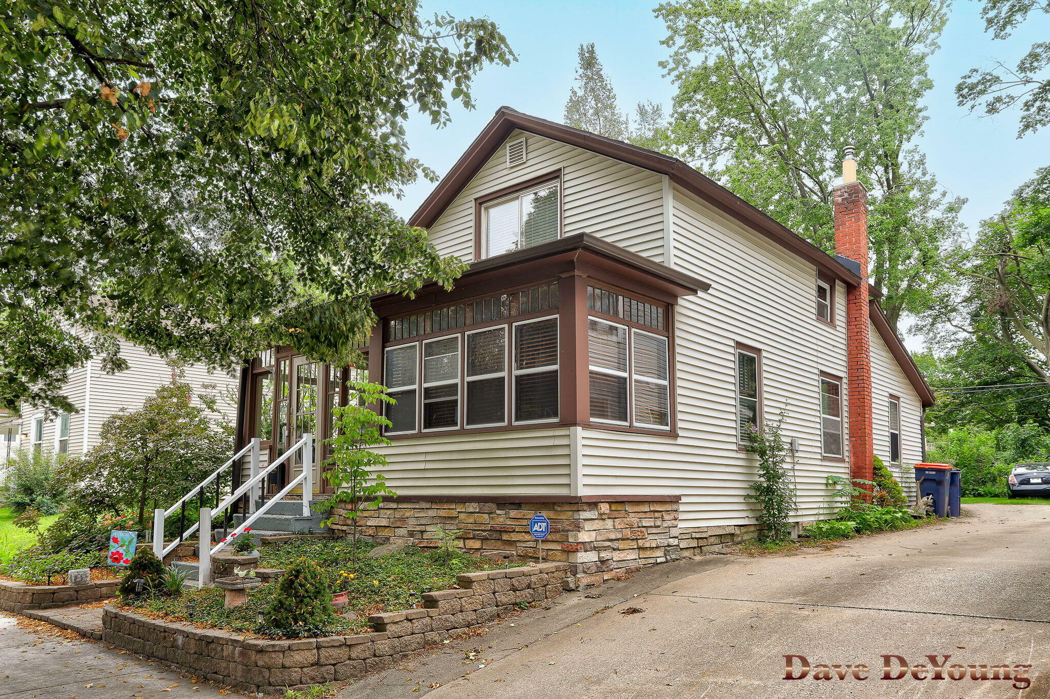 Property Photo:  174 W 10th Street  MI 49423 