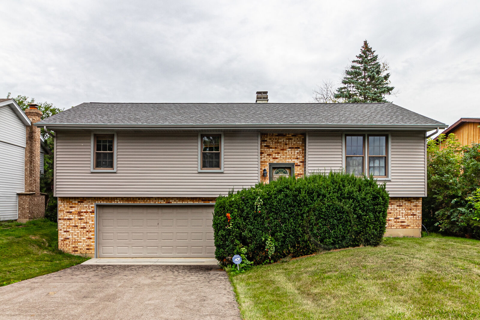 Property Photo:  20529 N Florence Avenue  IL 60069 