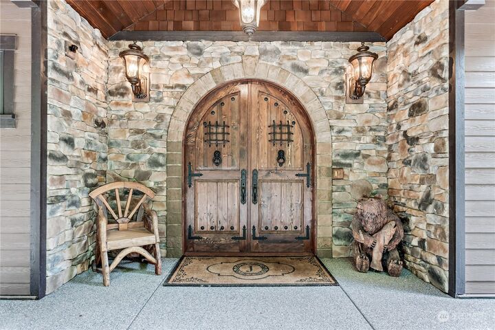 Property Photo:  11872 Madrona Ridge Pl  WA 98221 