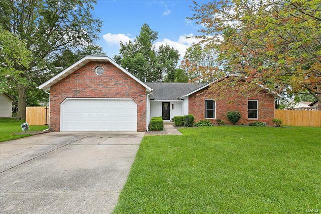 Property Photo:  213 Evergreen Drive  IL 62269 