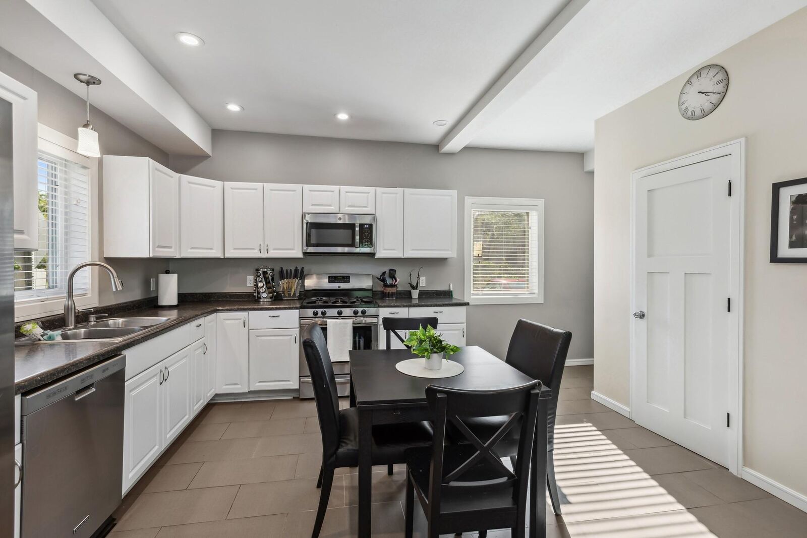 Property Photo: 1609 E 28th Street MN 55407
