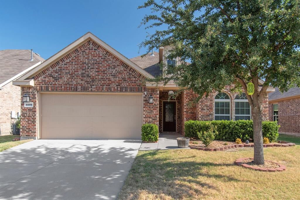 Property Photo:  2209 Michelle Creek Drive  TX 75068 