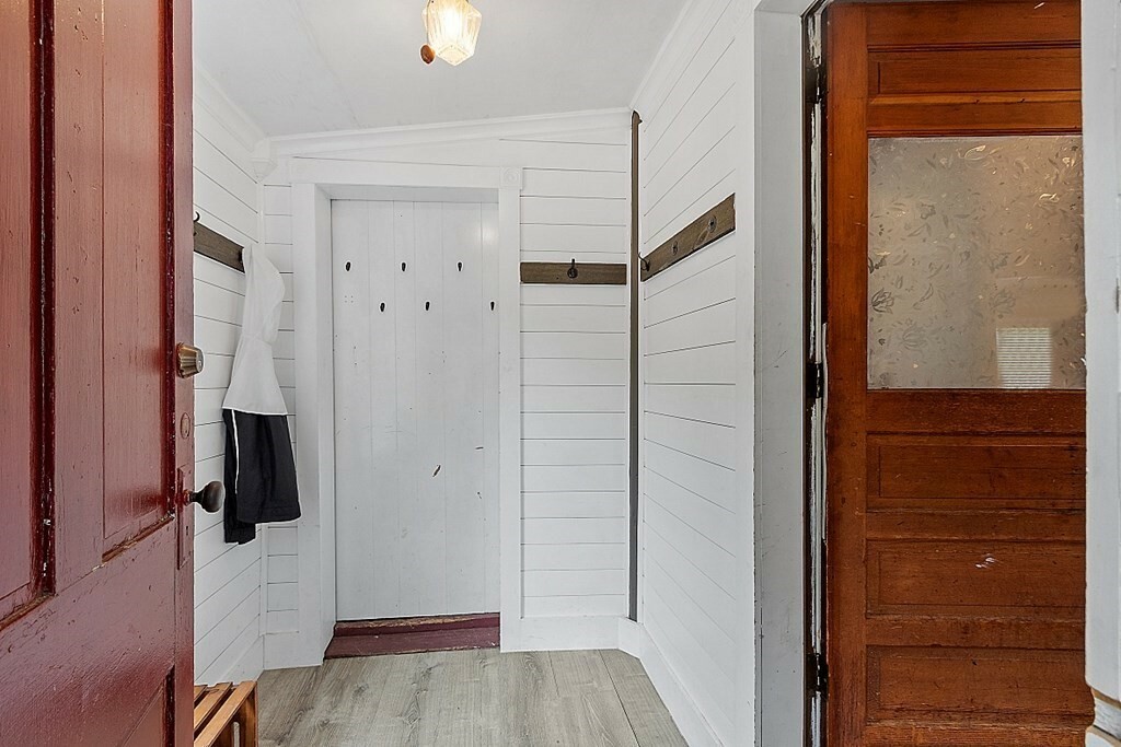 Property Photo:  254 Coleman St  MA 01440 