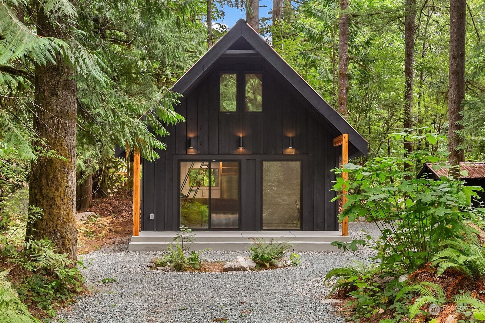 House for sale in Skykomish 75806 NE 122nd Street, Skykomish, WA 98288