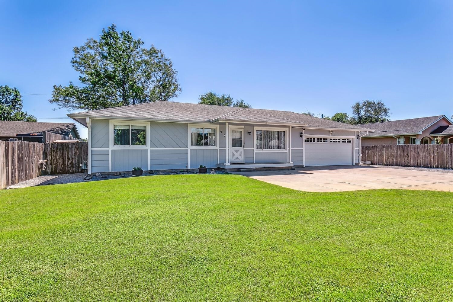 Property Photo:  901 E Karla Ave  KS 67060 