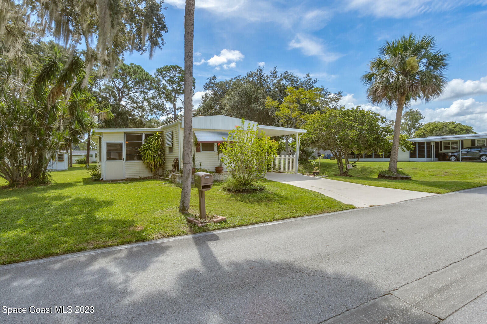 Property Photo:  403 Holiday Park Boulevard NE  FL 32907 