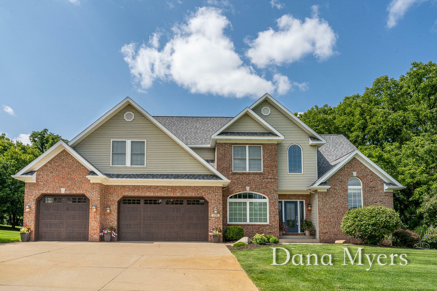 Property Photo: 6245 Royalton Drive SE MI 49316