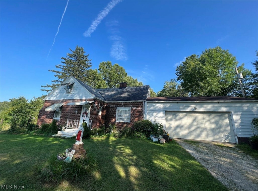 Property Photo: 2910 Hartville Road OH 44272