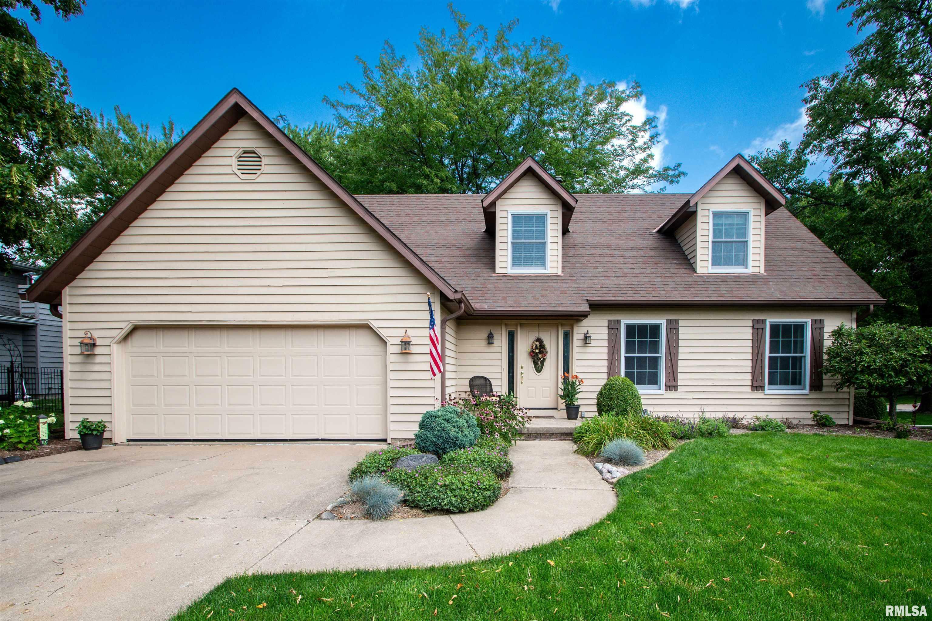 Property Photo:  203 W Lindy Lane  IL 61614 