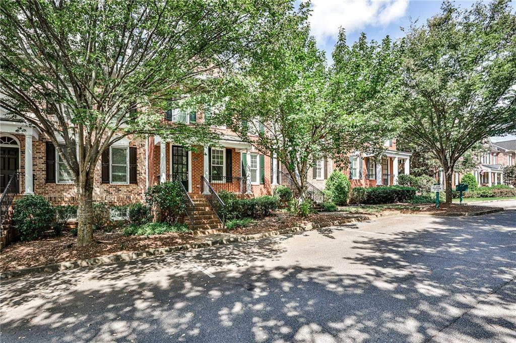 Property Photo: 5004 Davenport Place GA 30075