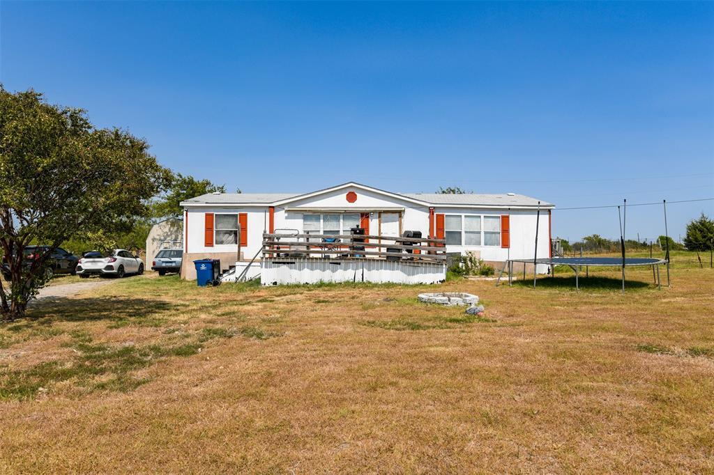 Property Photo: 8613 Green Ridge Court TX 76009