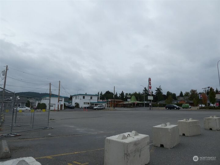2821 Commercial Avenue  Anacortes WA 98221 photo