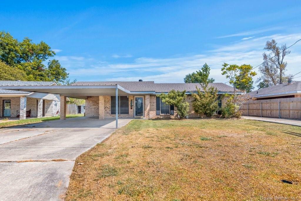 Property Photo: 2403 Mary Ann Drive LA 70663