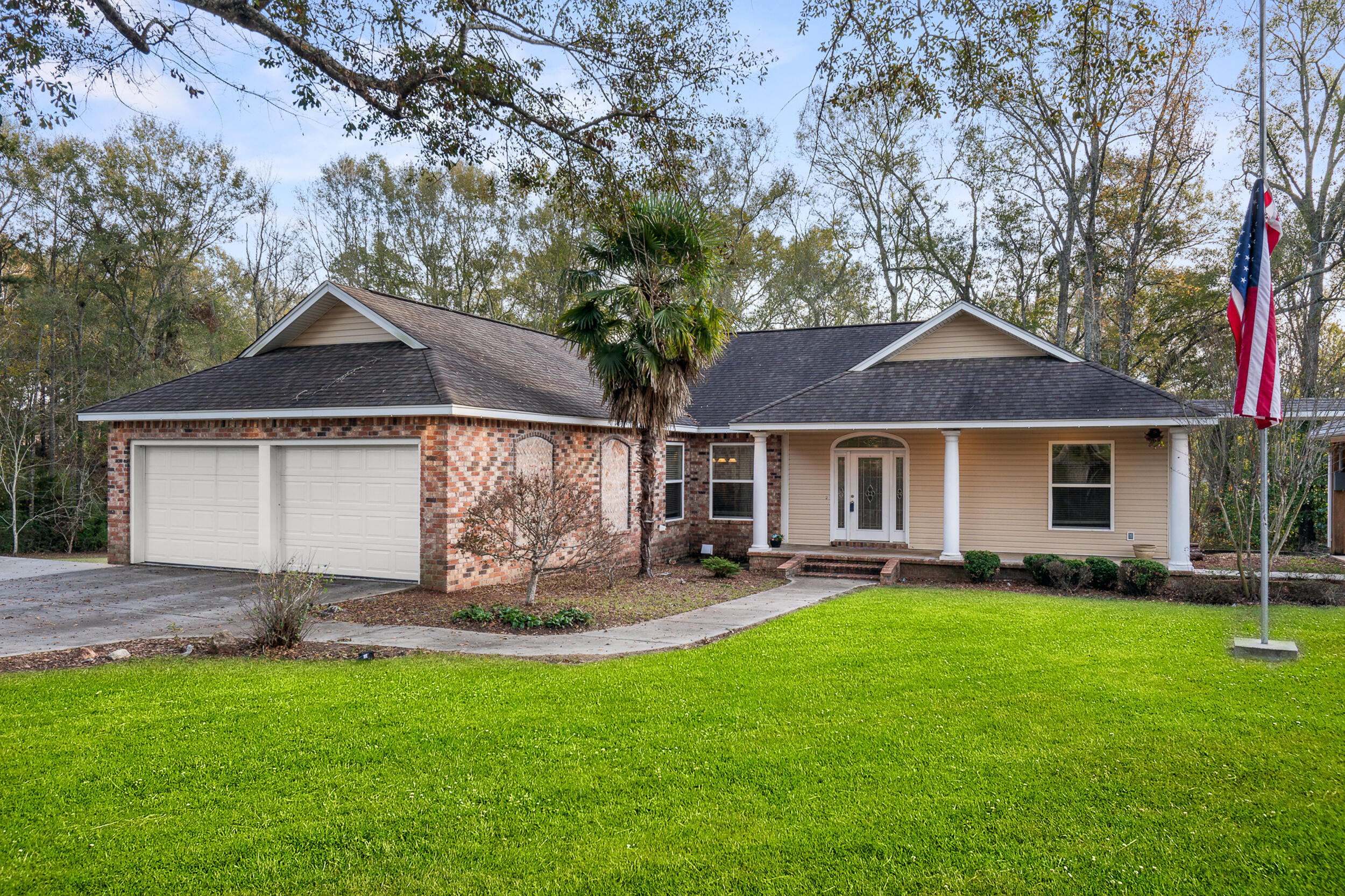 Property Photo:  523 Hickory St.  MS 39437 