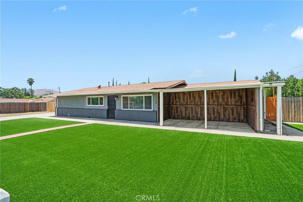Property Photo:  1085 W Hill Drive  CA 92407 