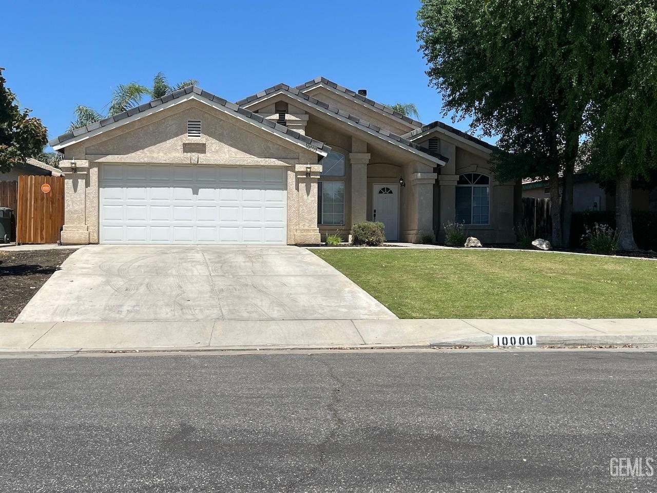 Property Photo: 10000 Boone Valley Drive CA 93312