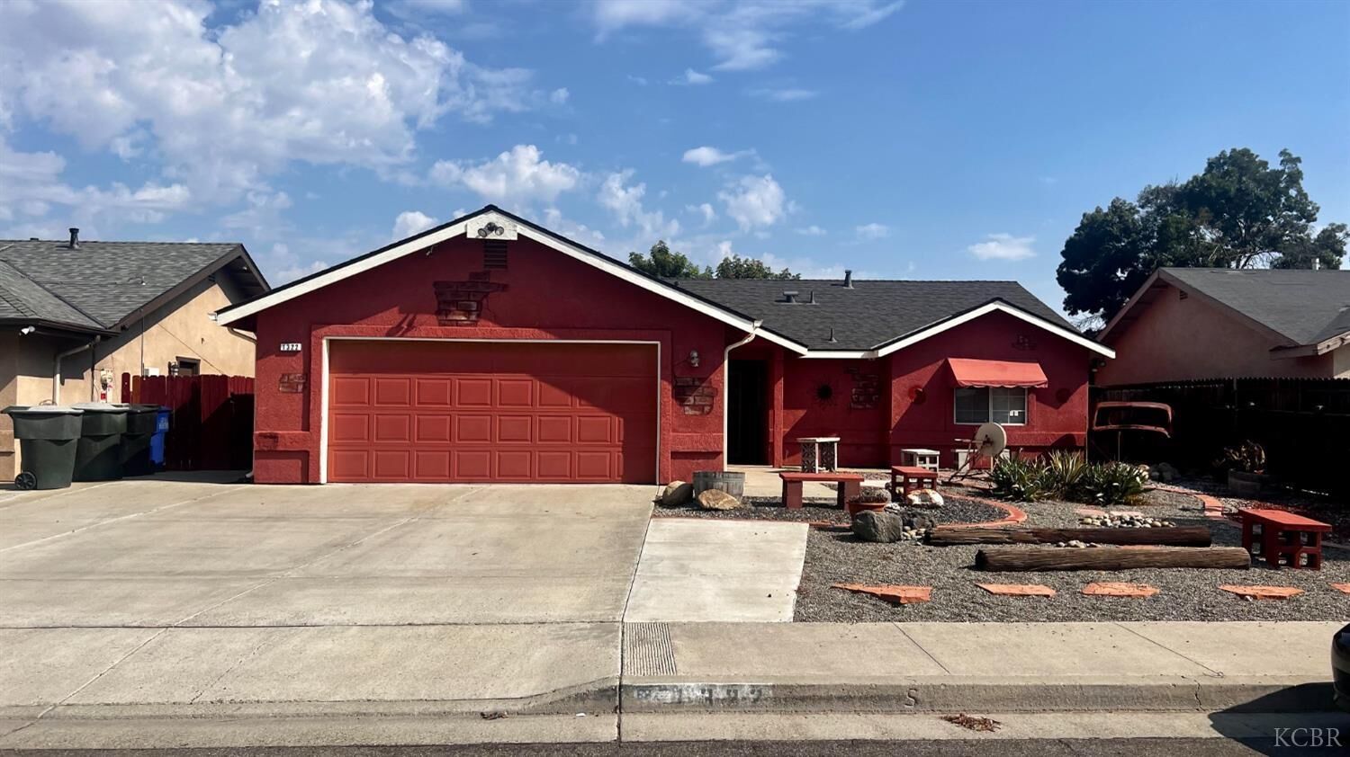 Property Photo: 1322 State Street CA 93230