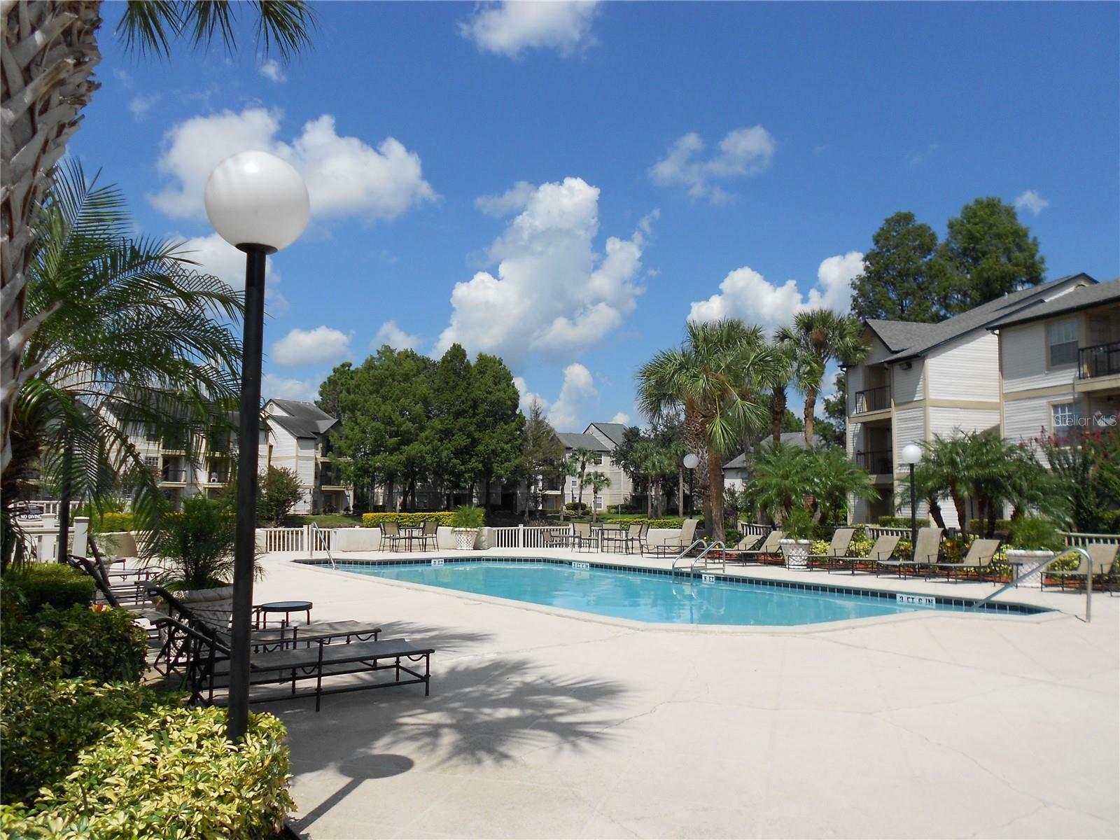 Property Photo:  1908 Lake Atriums Circle 19  FL 32839 