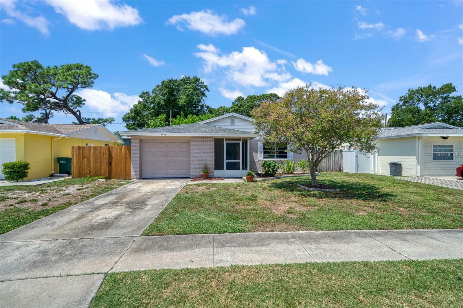 Property Photo:  8696 91st Street N  FL 33777 