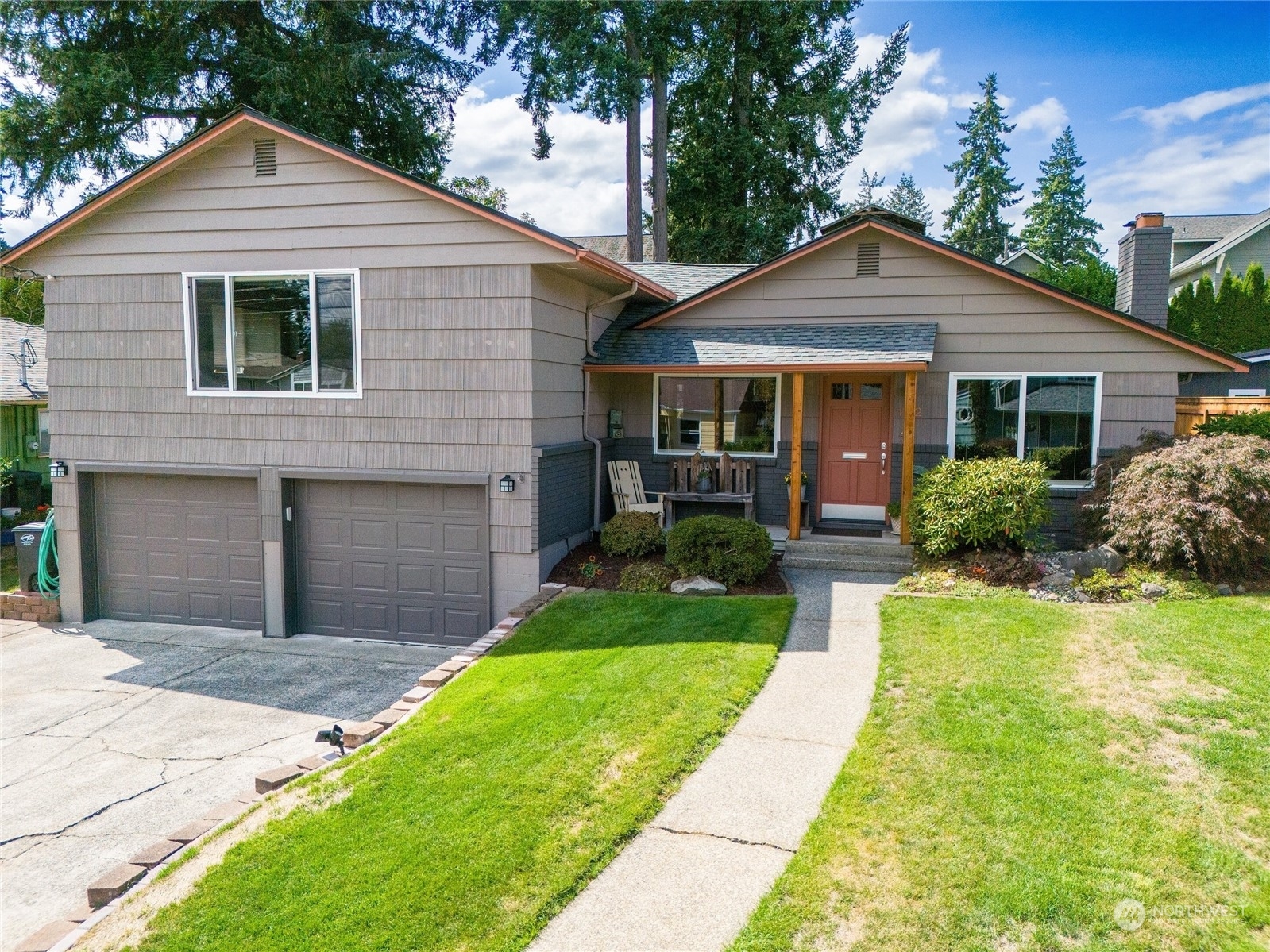 Property Photo:  122 Golden Gate Avenue  WA 98466 