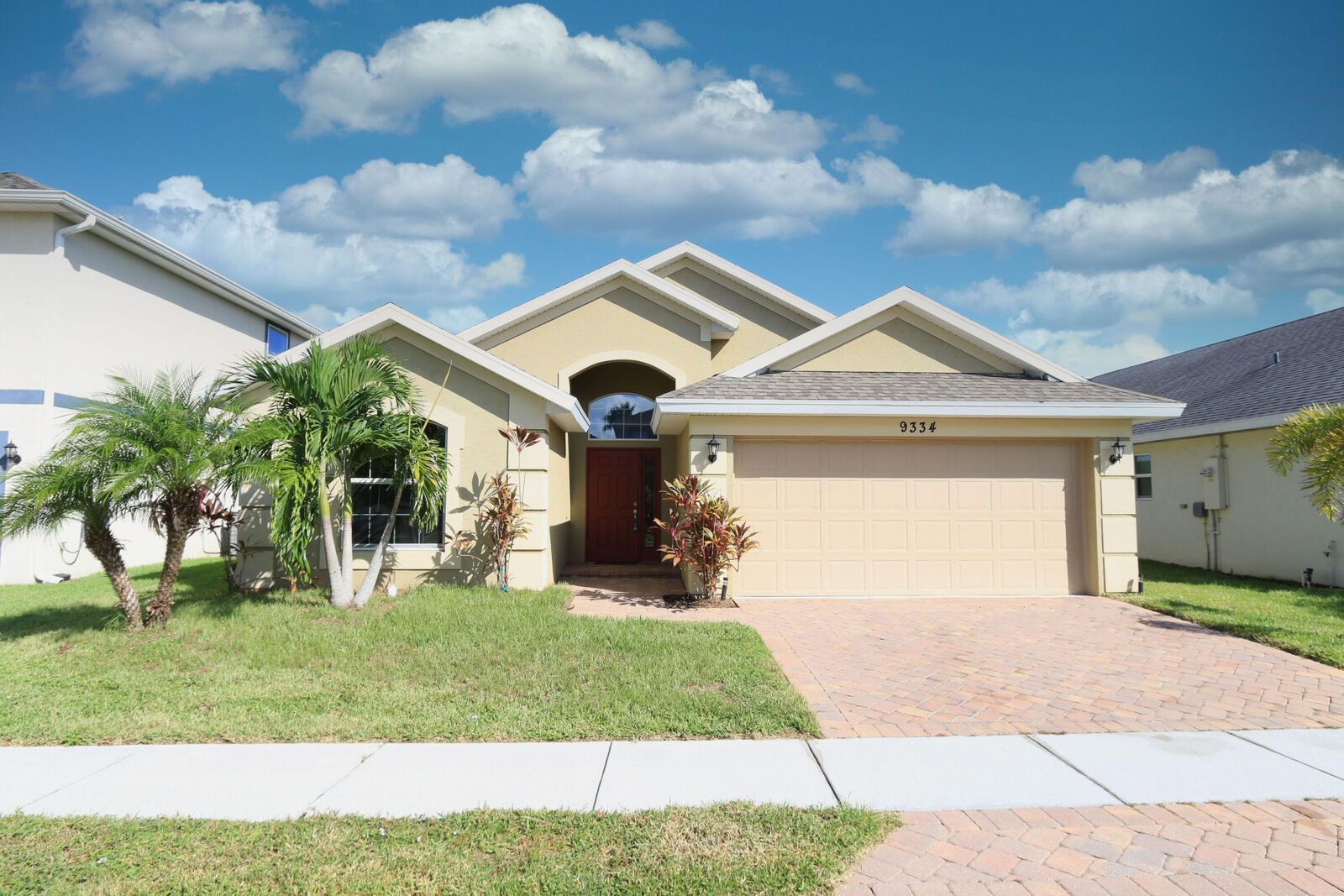 Property Photo: 9334 Breakers Row FL 34945