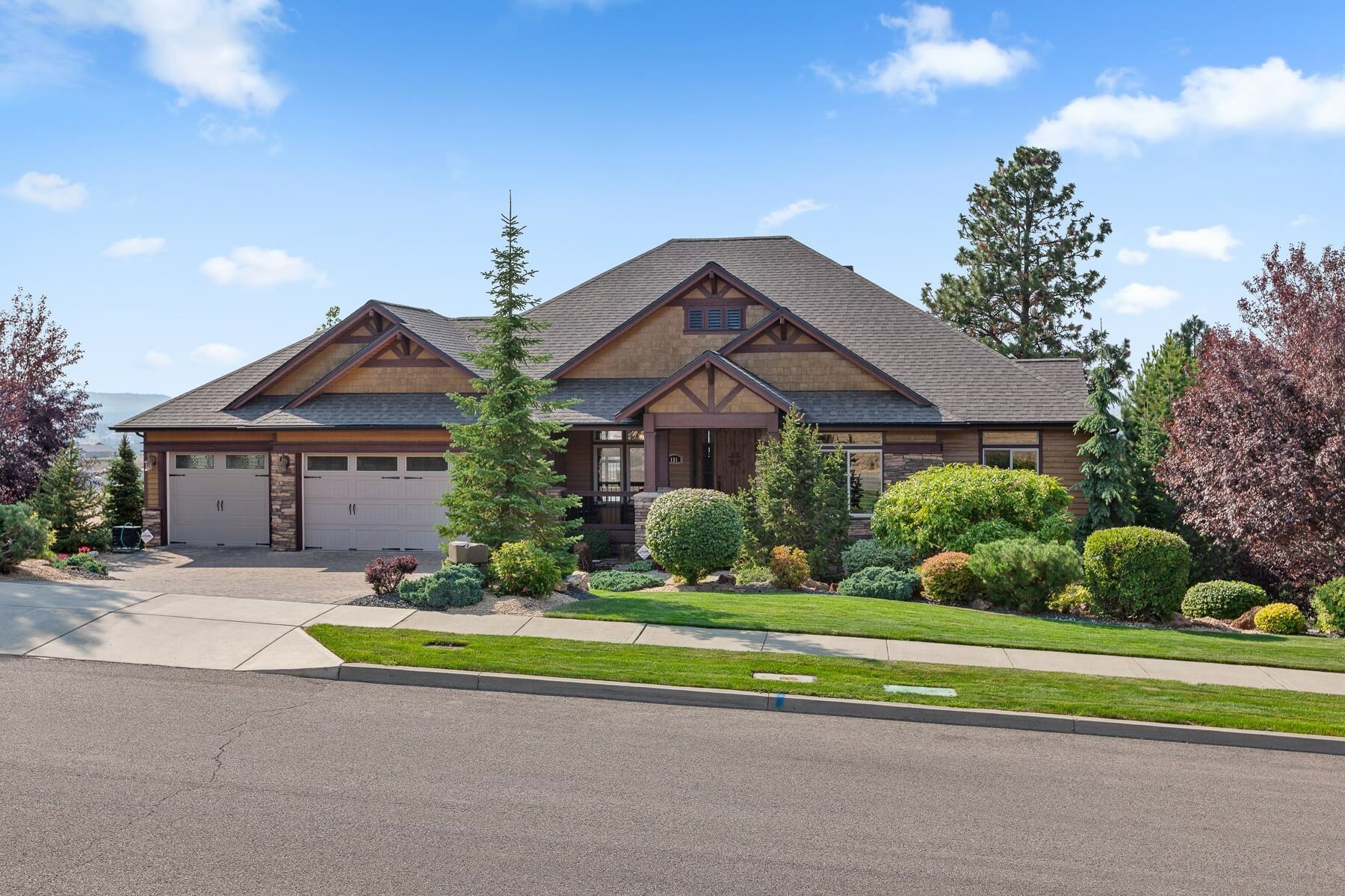 Property Photo: 151 N Legend Tree Dr WA 99019