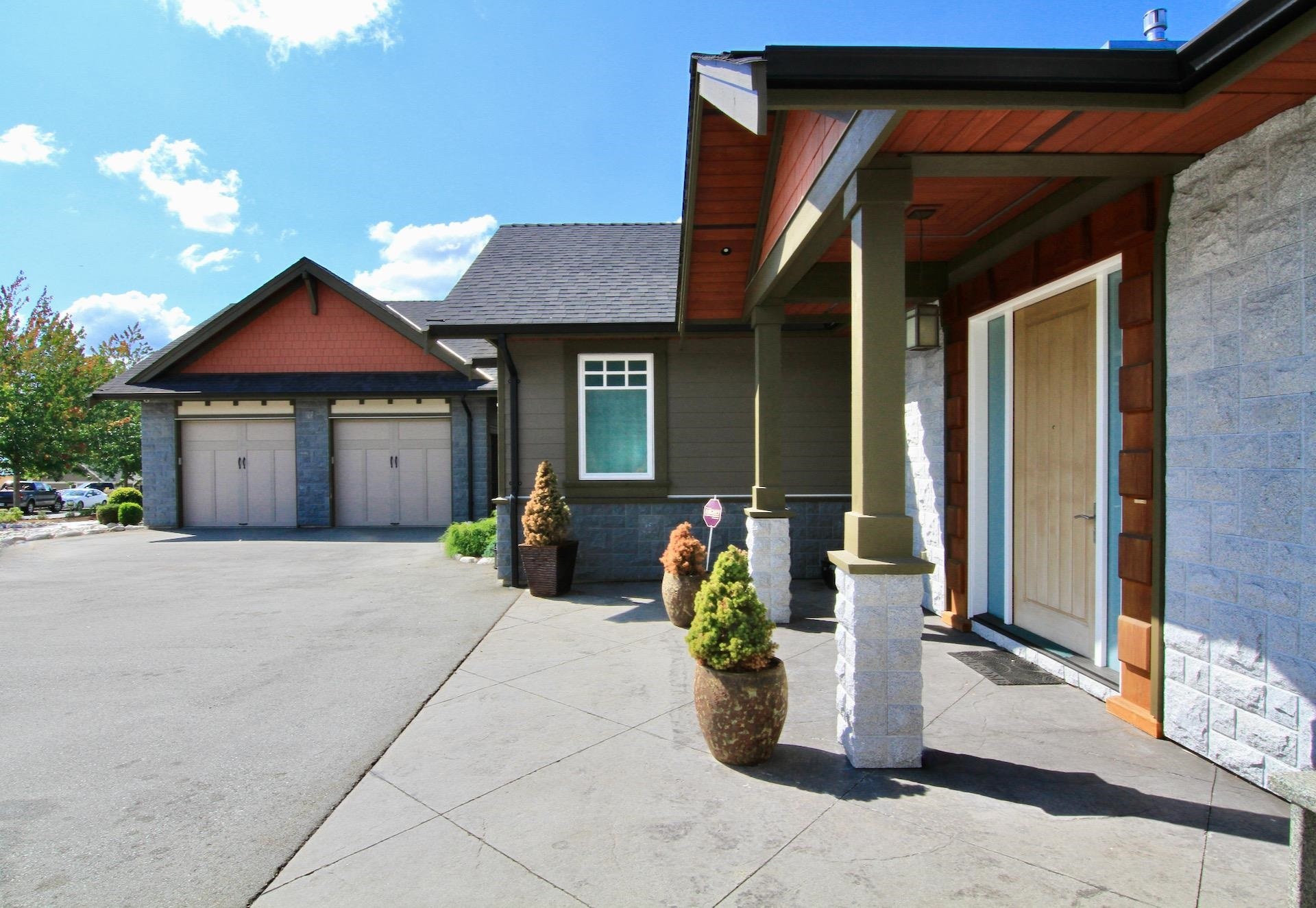 Property Photo: 31725 Oyama Street BC V4S0C5