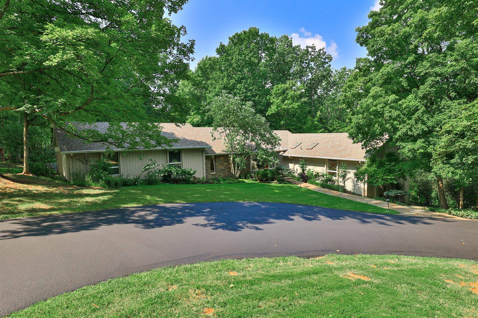 Property Photo:  7965 Indian Hill Rd  OH 45243 