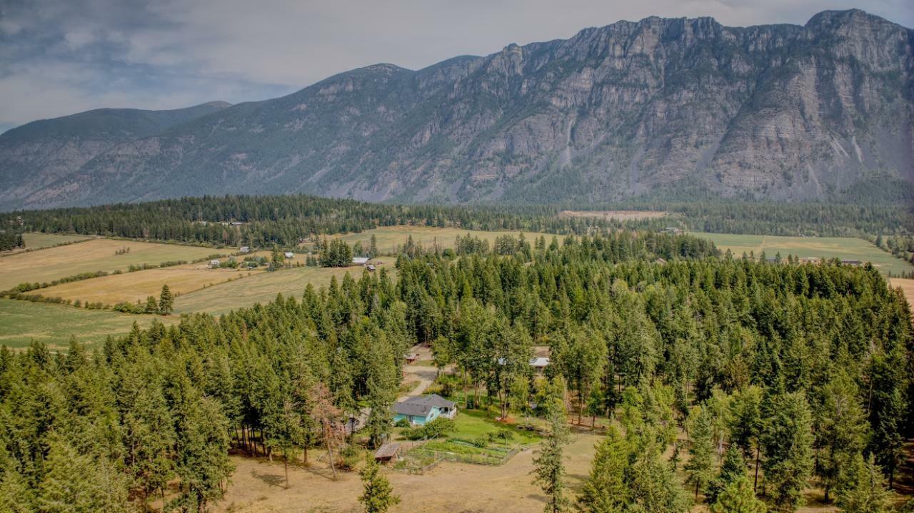 Property Photo: 3677 20th Street BC V0B1G2