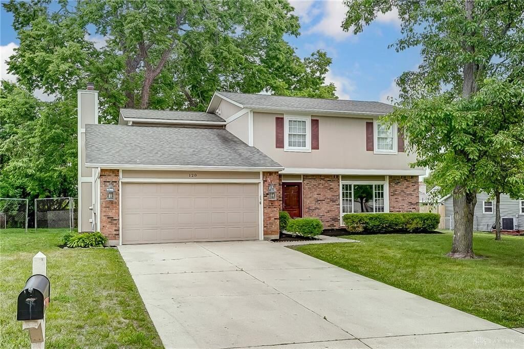 Property Photo: 120 Renwood Place OH 45066