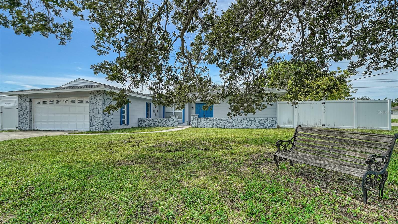 Property Photo:  328 Hillview Road  FL 34293 