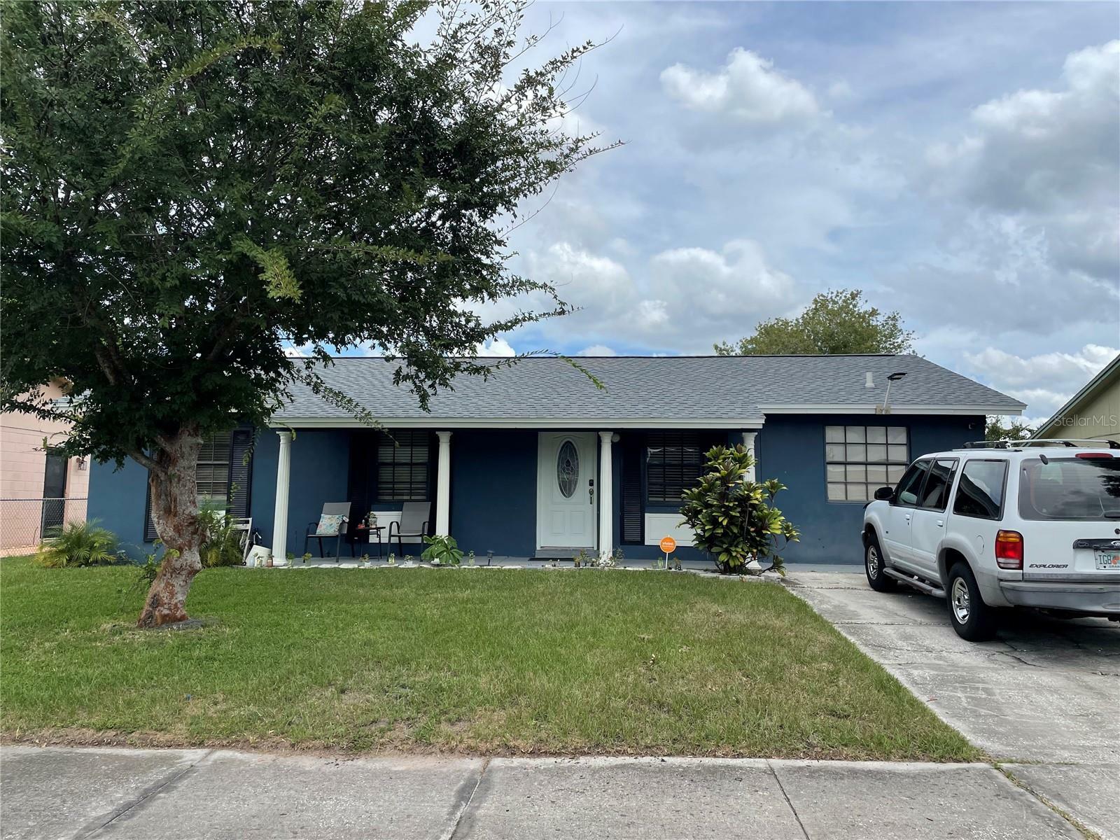 Property Photo:  2911 Grandola Drive  FL 32811 