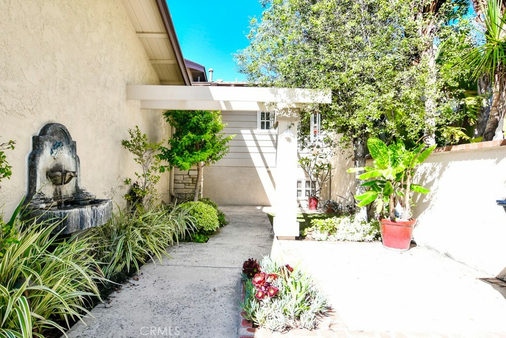 Property Photo:  6 Beachcomber Drive  CA 92625 