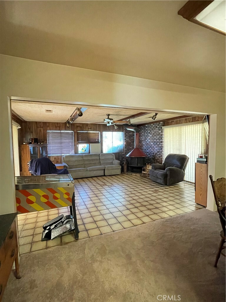 Property Photo: 1616 N Encina Ave CA 92376