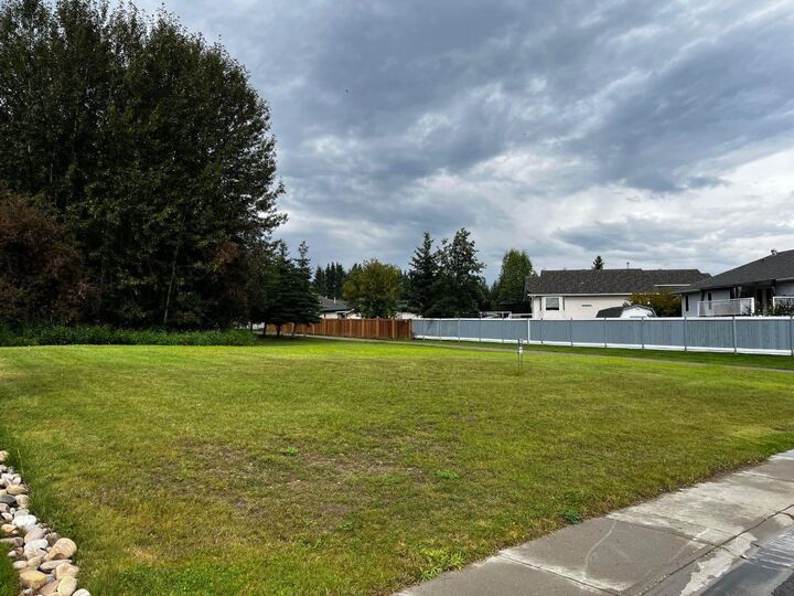 Property Photo:  5600 16 Avenue  AB T7E 1X1