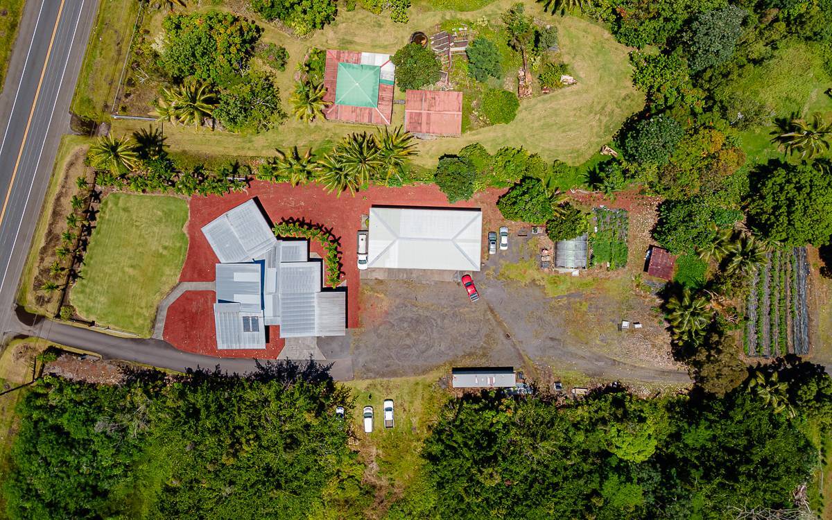 Property Photo: 15-1647 Keaau Pahoa Rd HI 96749