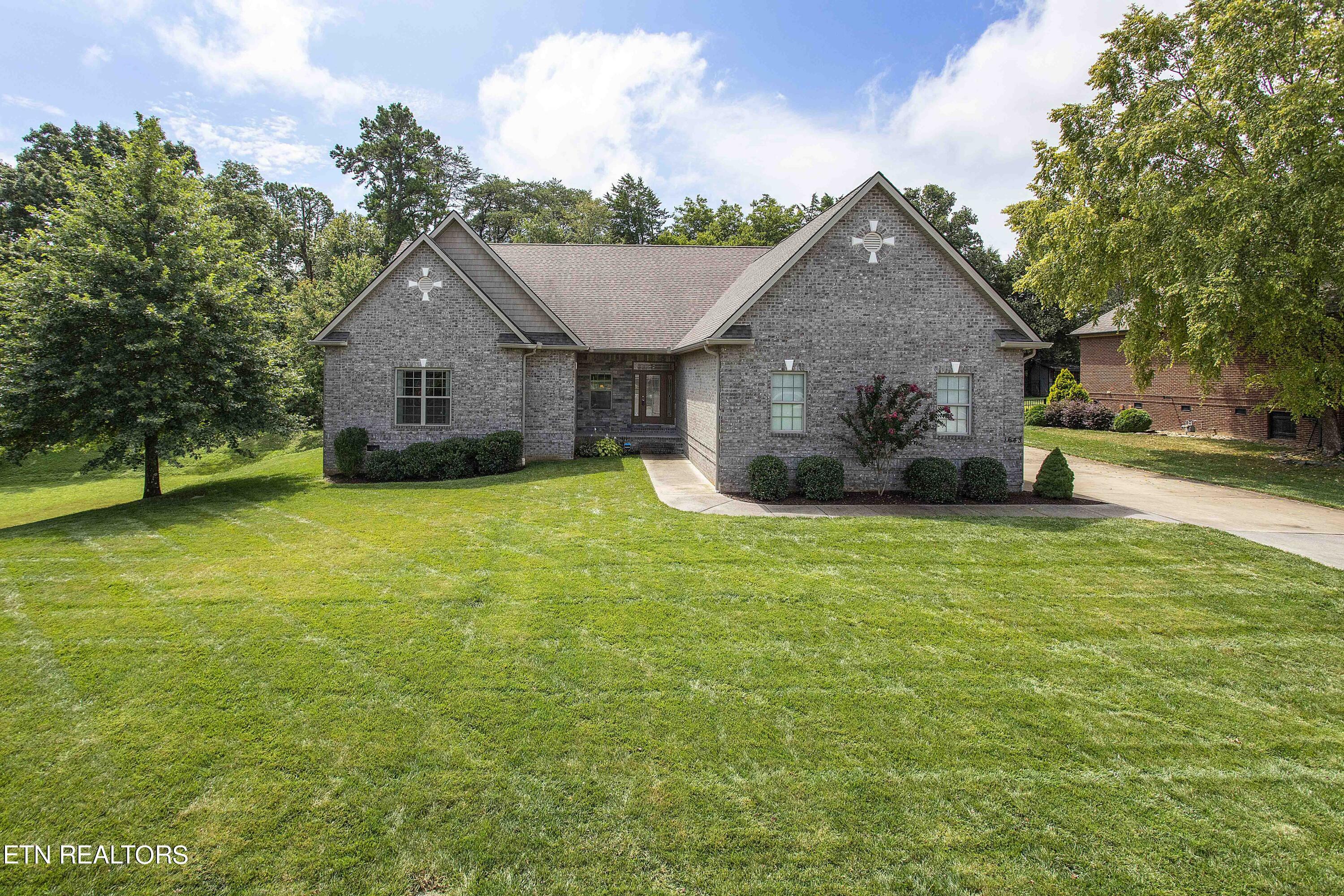 Property Photo:  1643 Inverness Drive  TN 37801 