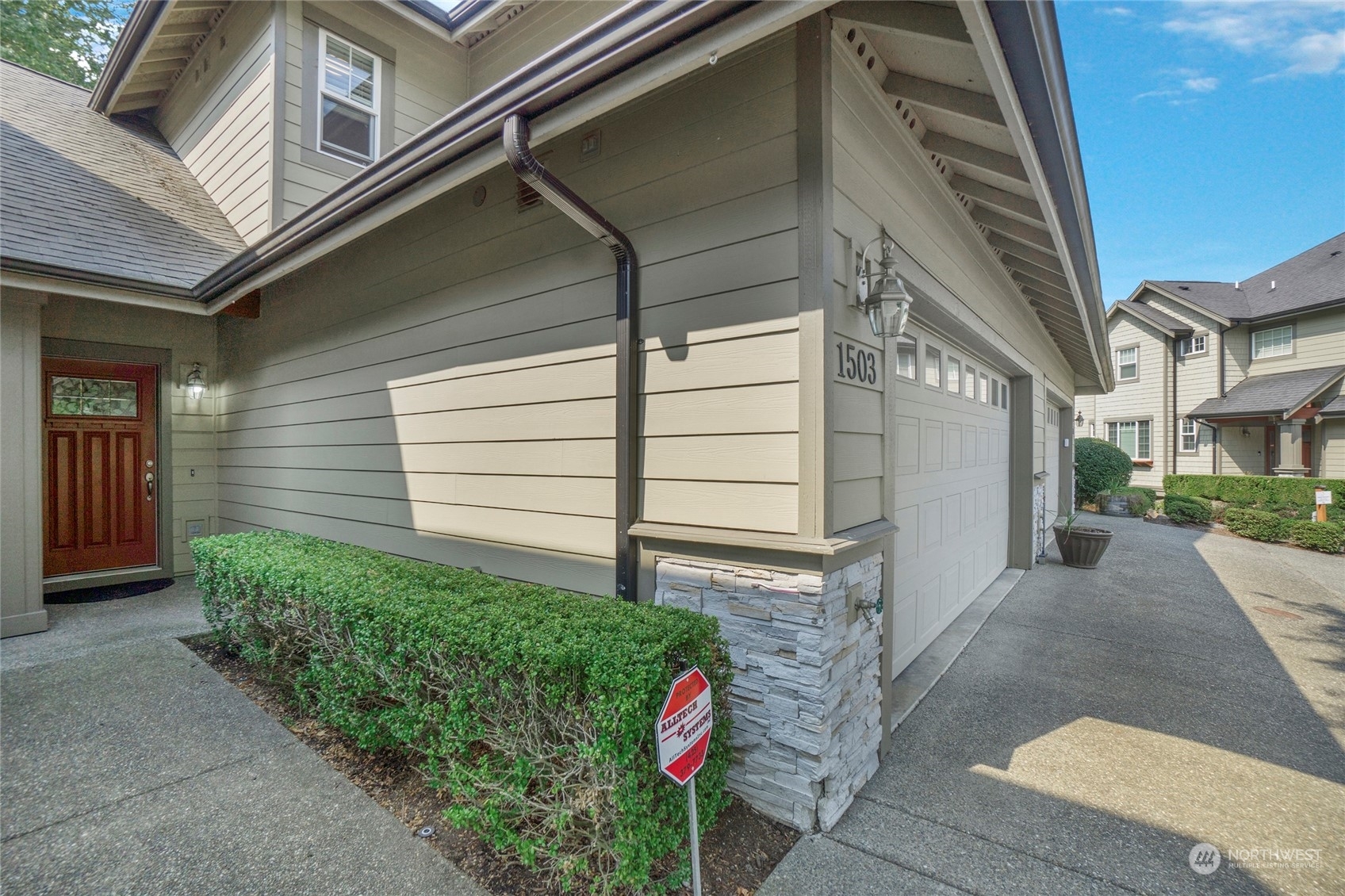 Property Photo:  13824 North Creek Drive 1503  WA 98012 