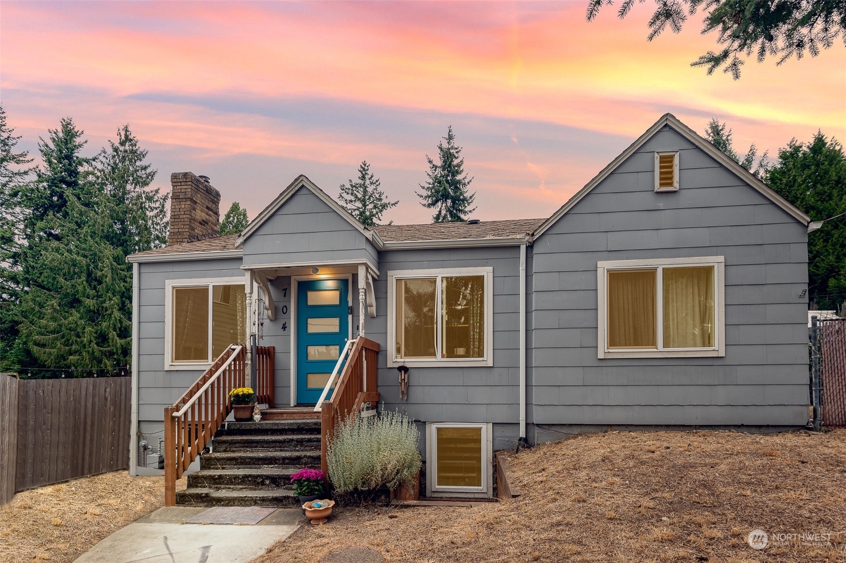 Property Photo: 704 SW 126th Street WA 98146