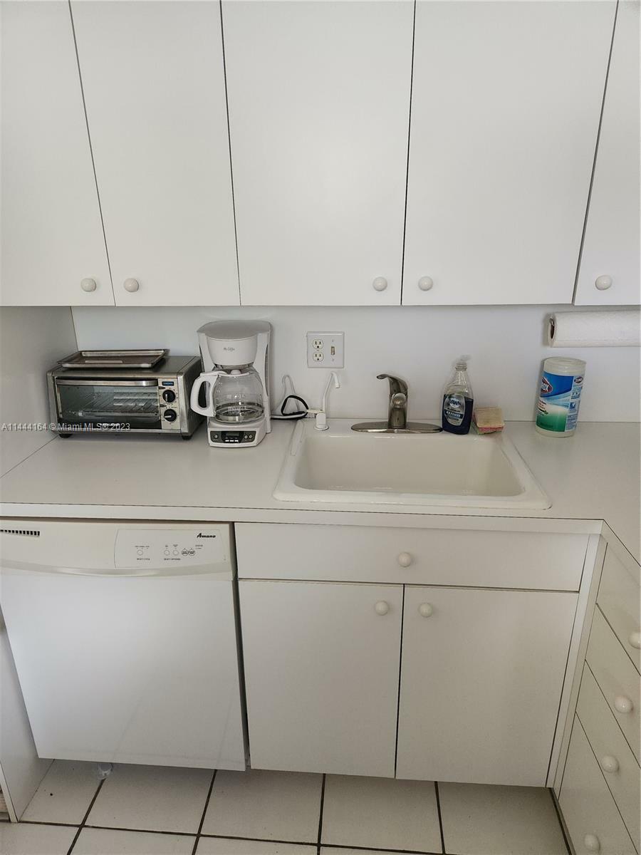 Property Photo: 2661 S Course Dr 103 FL 33069