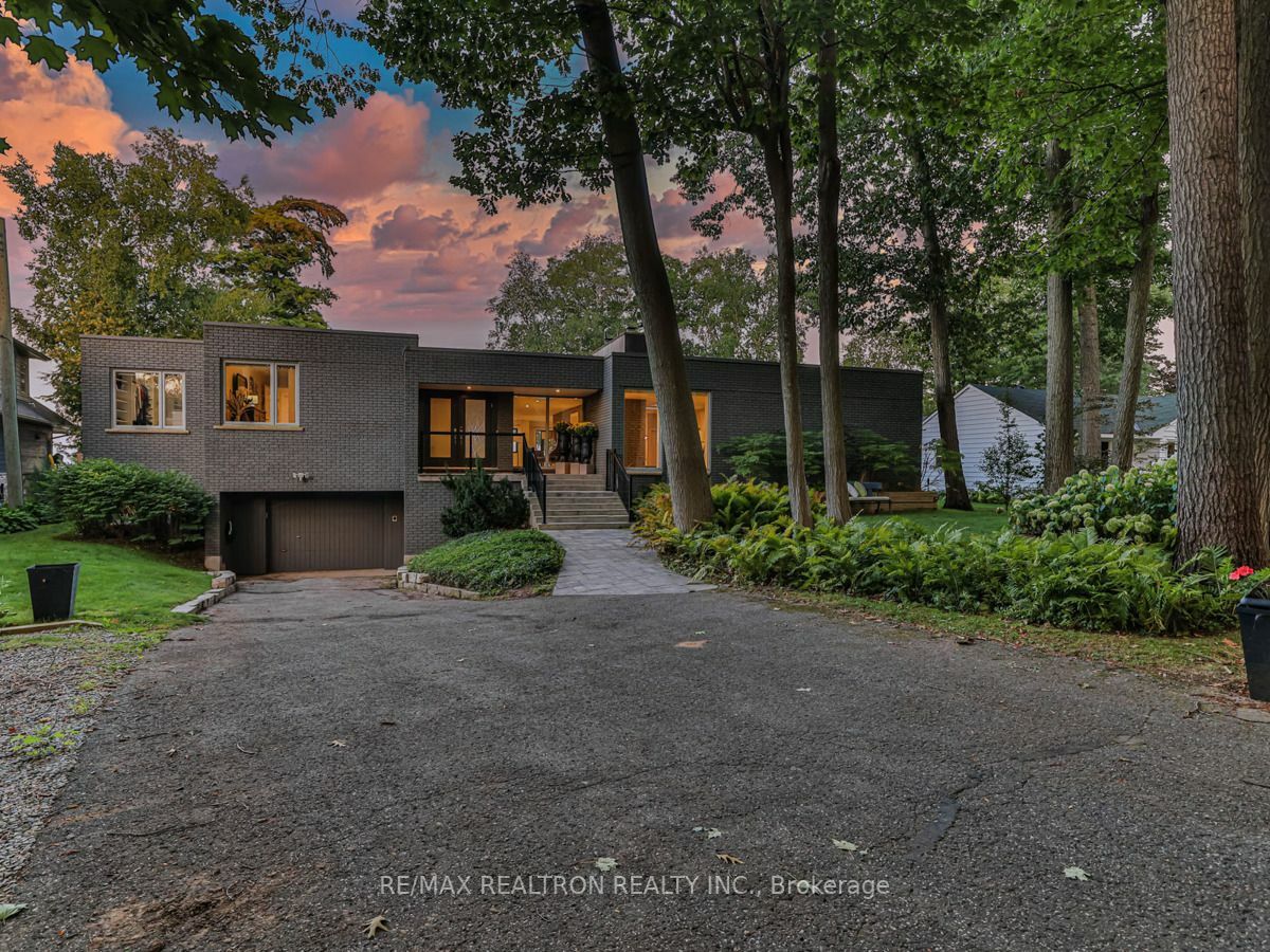 Property Photo: 3237 Fleming Blvd ON L9S2Y9