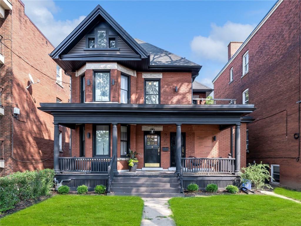 Property Photo:  35 Balmoral Avenue S  ON L8M3J7 