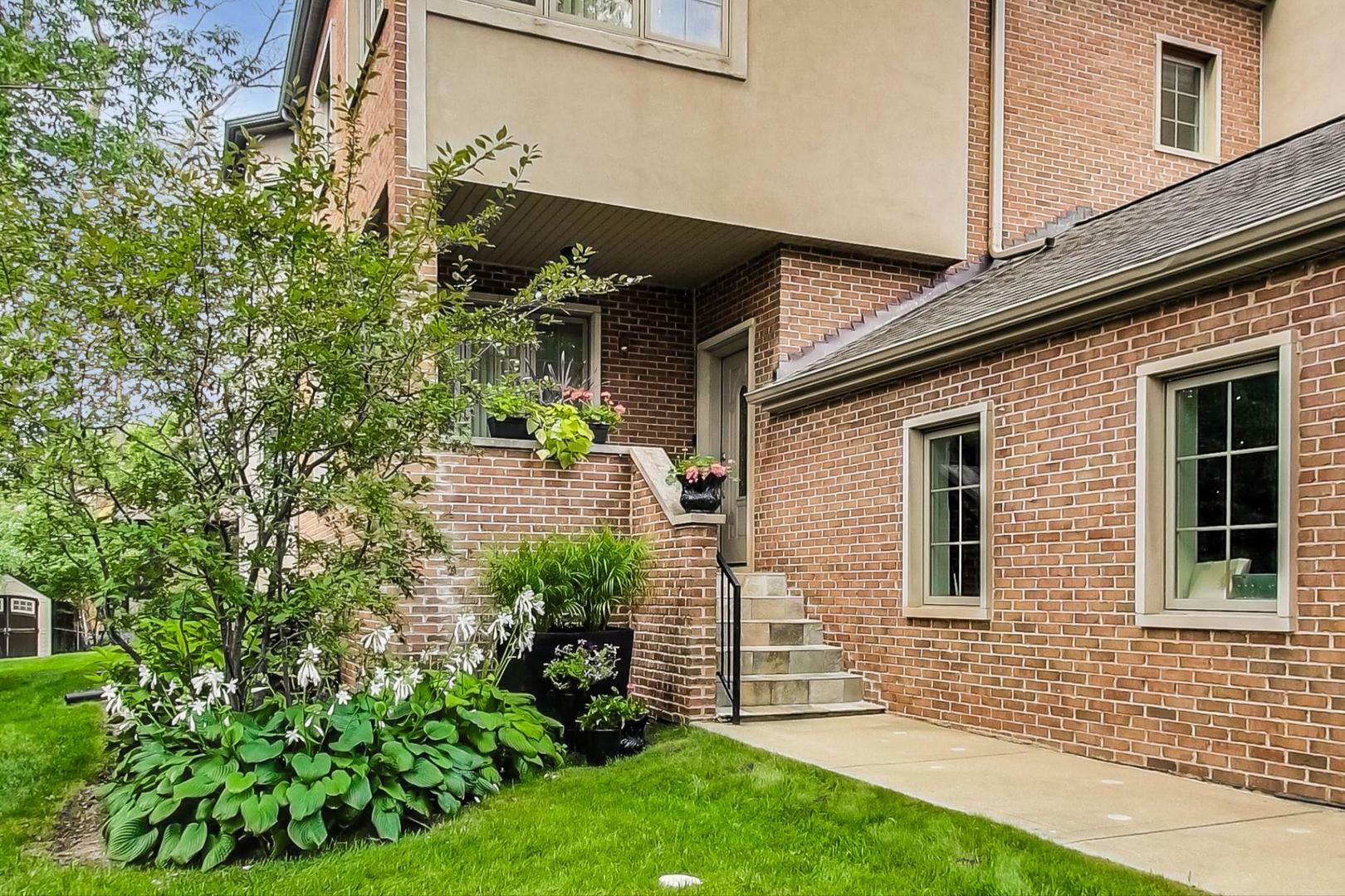 Property Photo:  1842 Monroe Avenue 1  IL 60025 